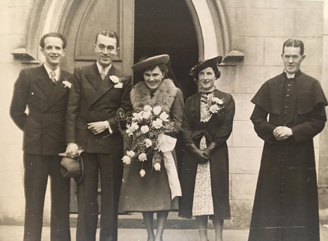Vintage wedding photos — the beauty of the imperfect